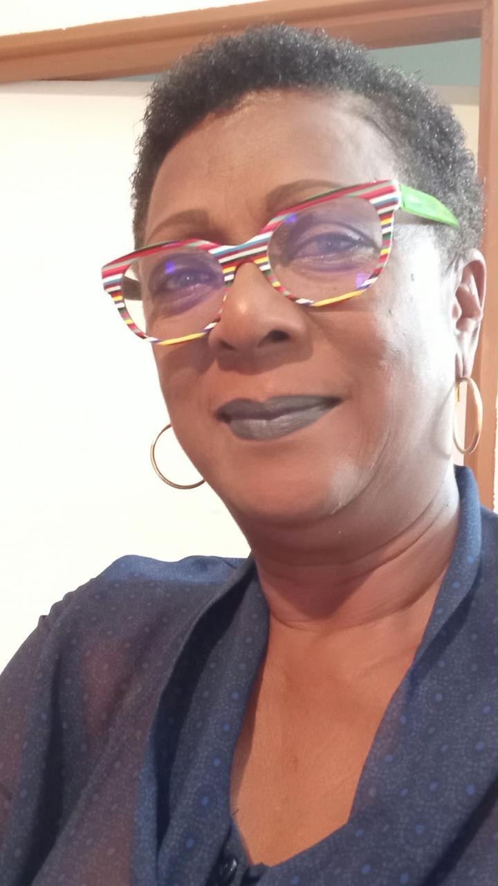 Nélia Polius Traductrice Créole